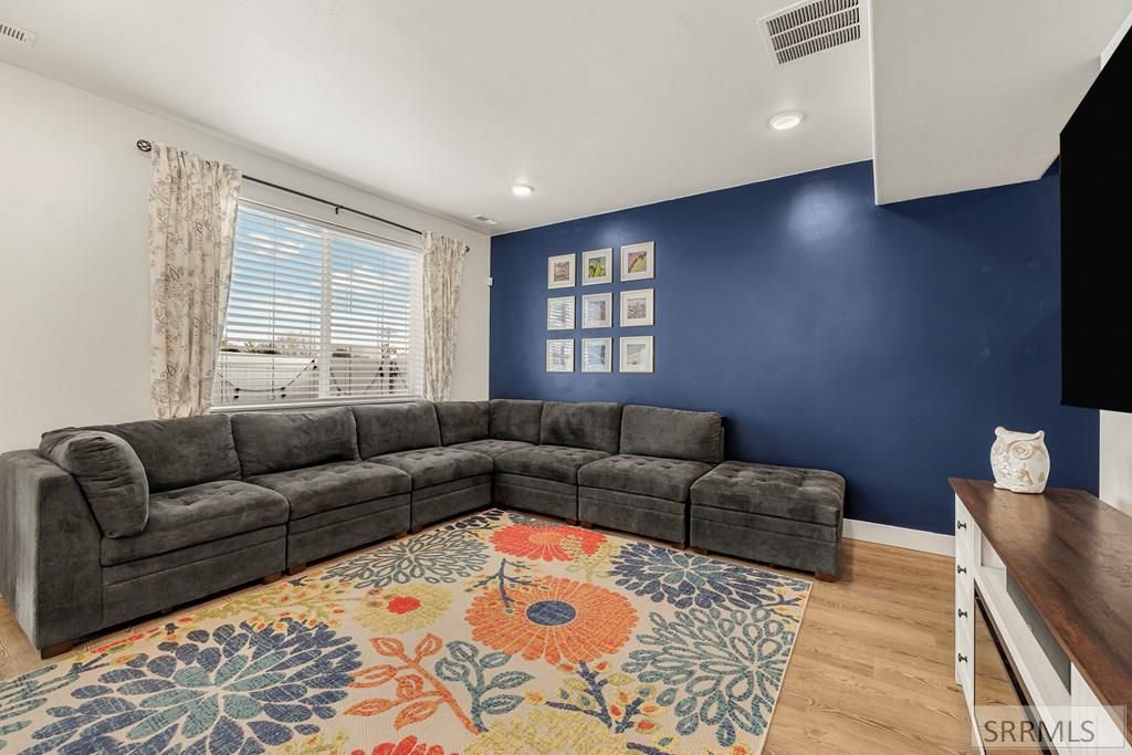 Image 10 of property listing at 1200 Jaylee Drive # 1, Rigby, ID 83442