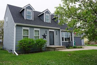 1220 W Court Avenue, Winterset, IA 50273