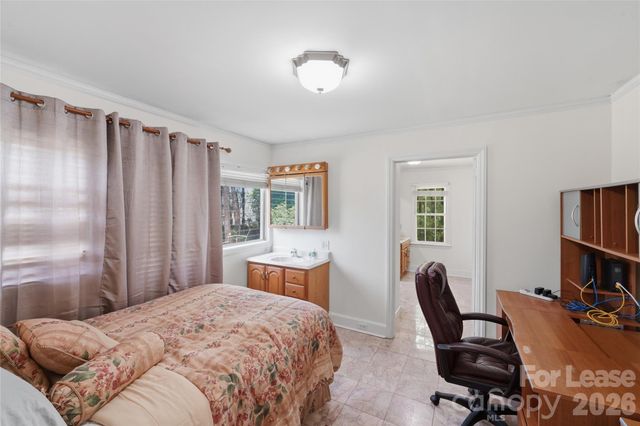 3120 Baucom Road, Charlotte, NC 28269