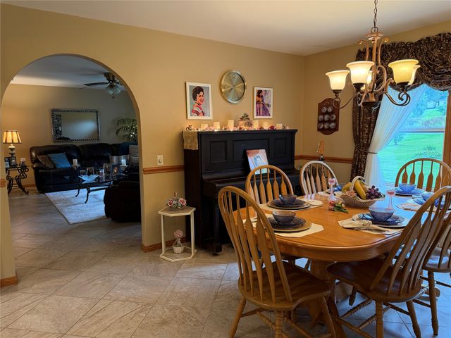 11640 RIDGE Road, Girard, PA 16417