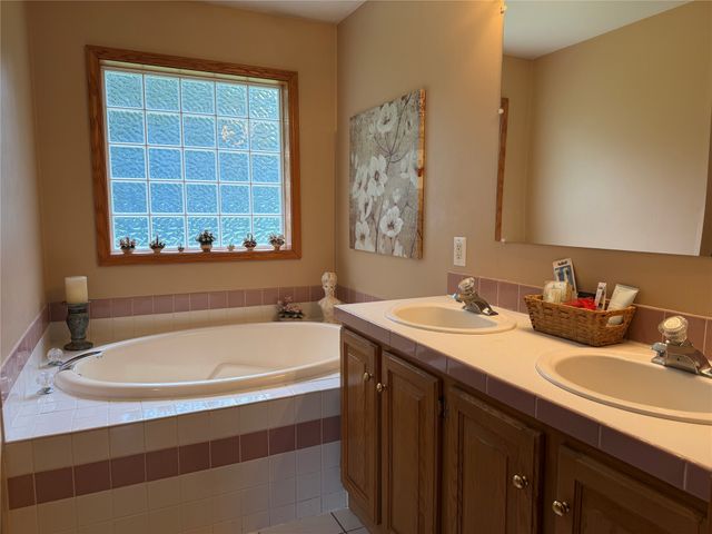 11640 RIDGE Road, Girard, PA 16417