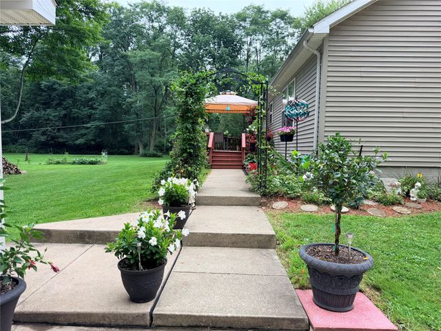11640 RIDGE Road, Girard, PA 16417