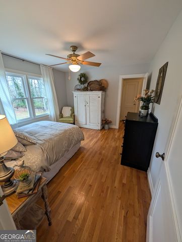 237 N Laurel Drive, Clarkesville, GA 30523