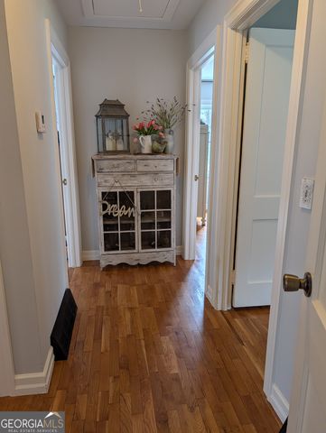 237 N Laurel Drive, Clarkesville, GA 30523