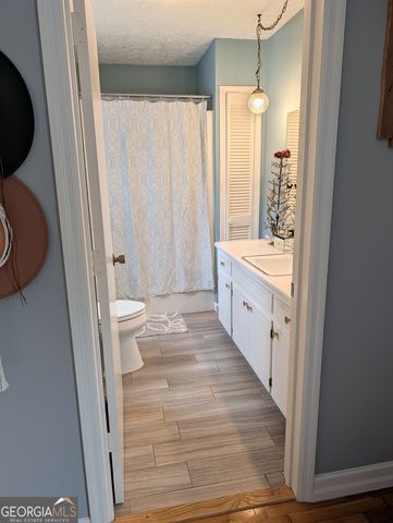 237 N Laurel Drive, Clarkesville, GA 30523