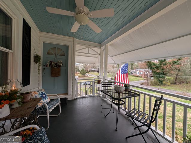 237 N Laurel Drive, Clarkesville, GA 30523