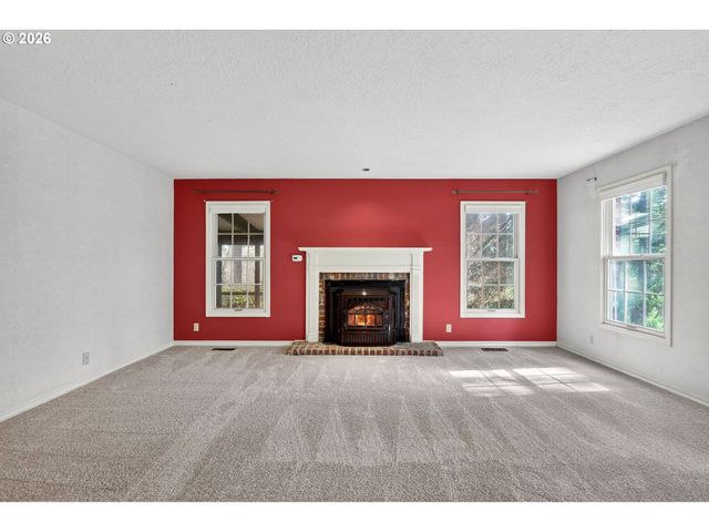 17601 S DICK Dr, Oregon City, OR 97045