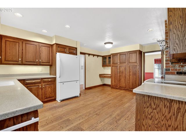 17601 S DICK Dr, Oregon City, OR 97045