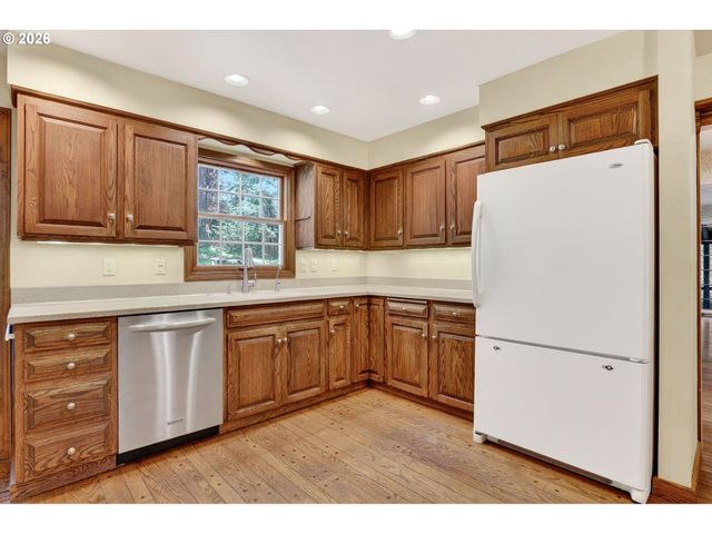 17601 S DICK Dr, Oregon City, OR 97045