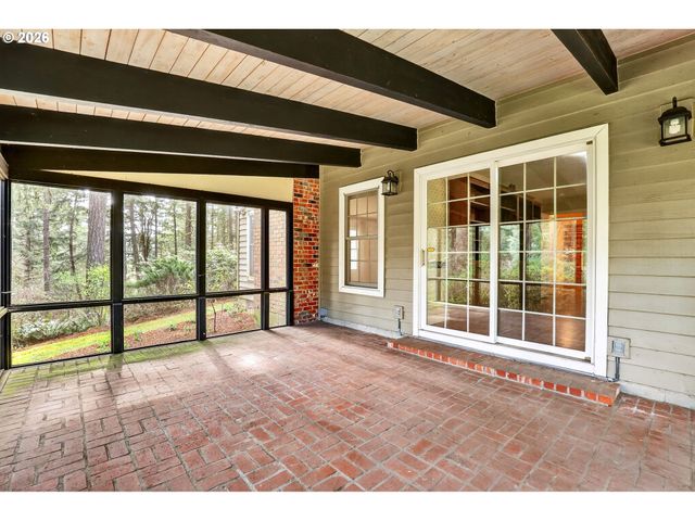 17601 S DICK Dr, Oregon City, OR 97045