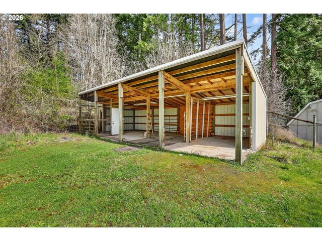 17601 S DICK Dr, Oregon City, OR 97045