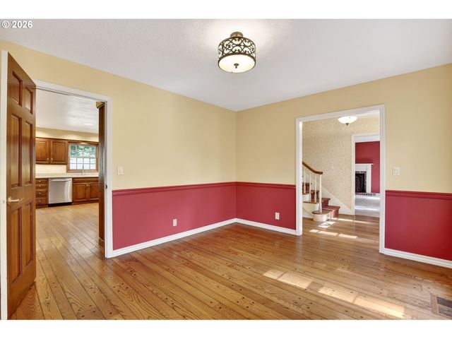 17601 S DICK Dr, Oregon City, OR 97045