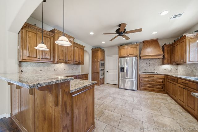 17404 S 67th East Avenue, Bixby, OK 74008