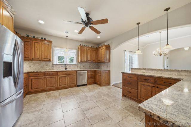 17404 S 67th East Avenue, Bixby, OK 74008