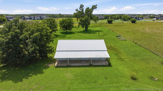 17404 S 67th East Avenue, Bixby, OK 74008
