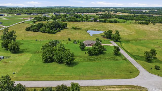 17404 S 67th East Avenue, Bixby, OK 74008