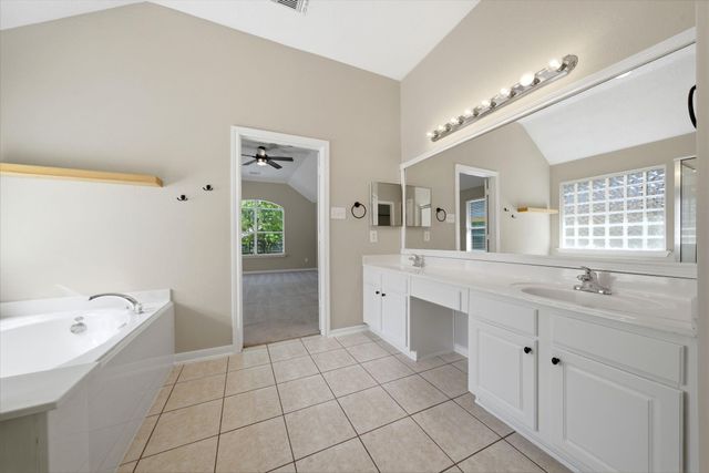 31 Harmony Hollow Court, The Woodlands, TX 77385