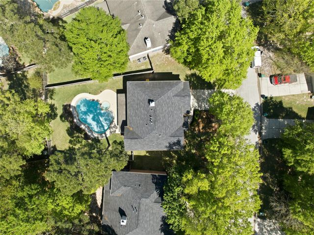 31 Harmony Hollow Court, The Woodlands, TX 77385
