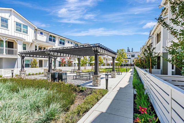 178 Oak Circle, Walnut Creek, CA 94597