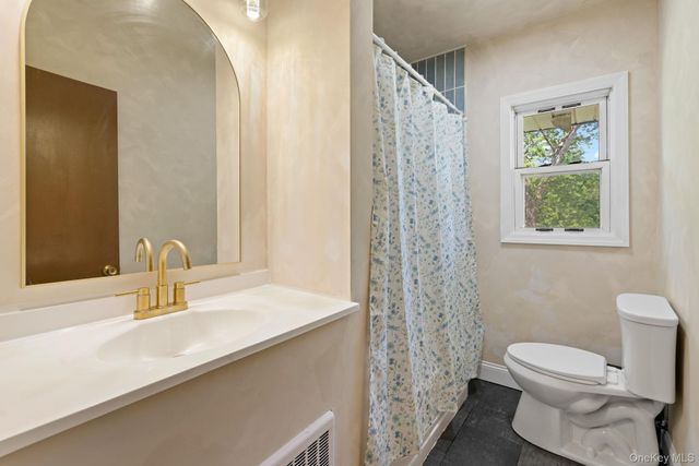 601 Lakeside Road, Newburgh, NY 12550