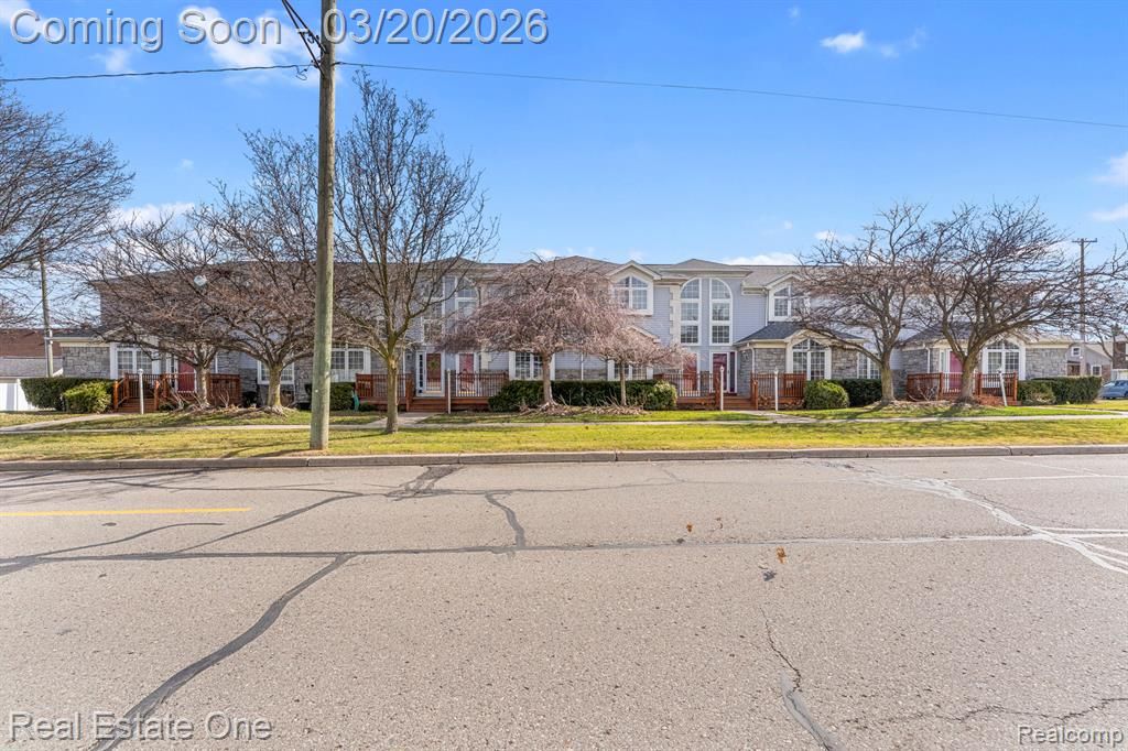 2237 3rd Street, Wyandotte, MI 48192