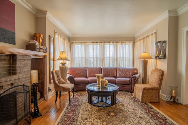 7741 S CHAPPEL Avenue, Chicago, IL 60649