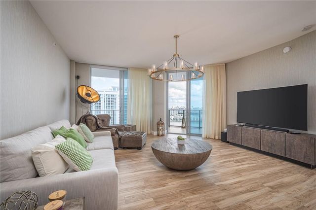 17111 Biscayne Boulevard 2105 + 1 BOAT SLIP, North Miami Beach, FL 33160