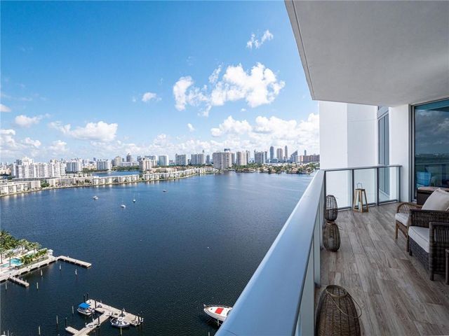 17111 Biscayne Boulevard 2105 + 1 BOAT SLIP, North Miami Beach, FL 33160