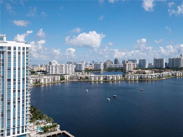 17111 Biscayne Boulevard 2105 + 1 BOAT SLIP, North Miami Beach, FL 33160
