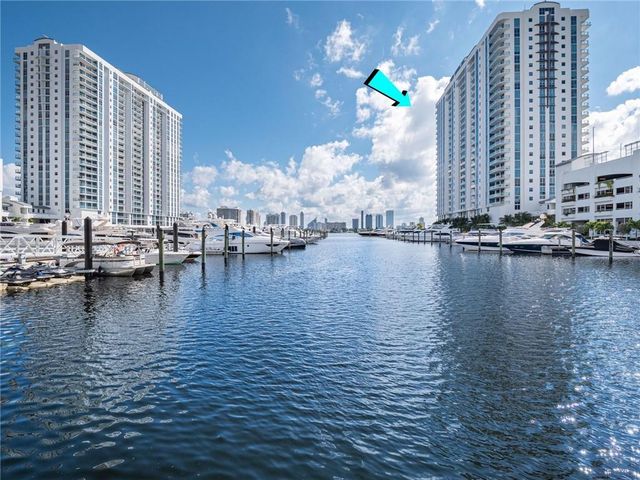 17111 Biscayne Boulevard 2105 + 1 BOAT SLIP, North Miami Beach, FL 33160
