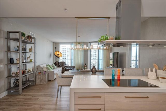 17111 Biscayne Boulevard 2105 + 1 BOAT SLIP, North Miami Beach, FL 33160