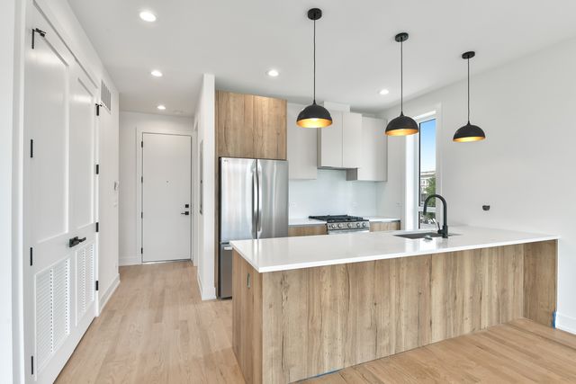 2147 W Adams Street 3S, Chicago, IL 60612