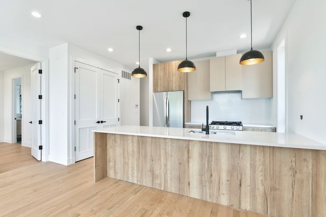 2147 W Adams Street 3S, Chicago, IL 60612