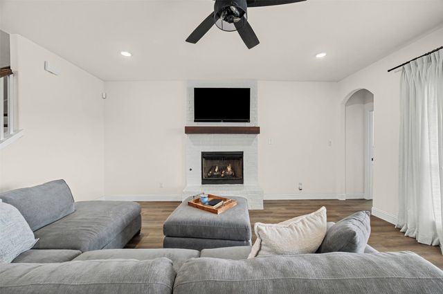 9437 Wildcat Ridge, Godley, TX 76044