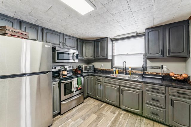 3209 Hospers Street, Grand Blanc, MI 48439