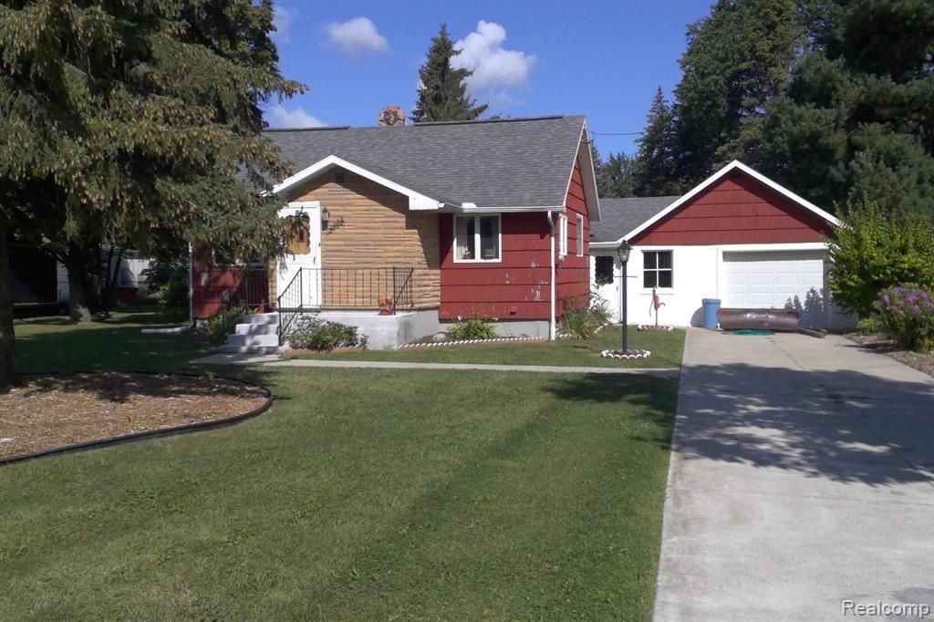 3209 Hospers Street, Grand Blanc, MI 48439