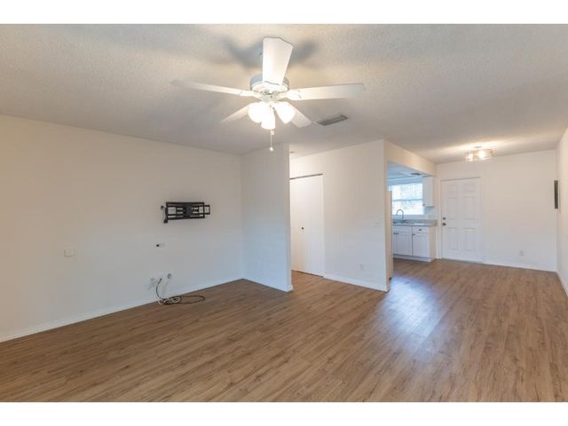 1325 22nd Avenue SW, Vero Beach, FL 32962