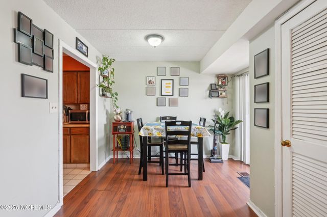 12 Iron Forge Square 12, Pompton Lakes, NJ 07442