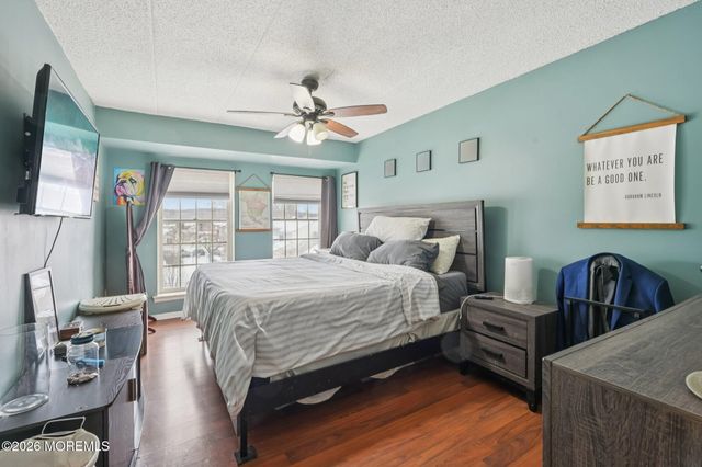 12 Iron Forge Square 12, Pompton Lakes, NJ 07442