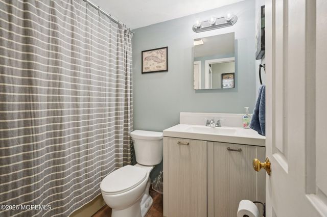 12 Iron Forge Square 12, Pompton Lakes, NJ 07442