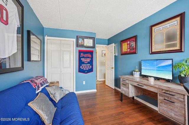 12 Iron Forge Square 12, Pompton Lakes, NJ 07442