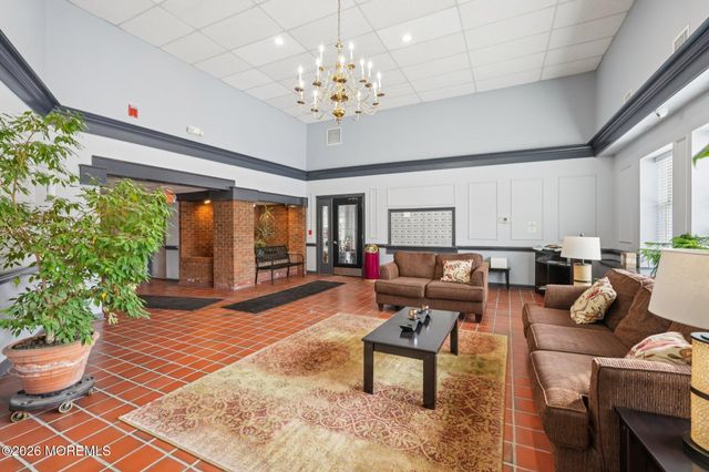 12 Iron Forge Square 12, Pompton Lakes, NJ 07442