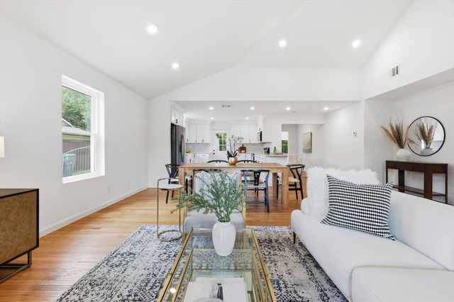 6811 Patrick Drive, Dallas, TX 75214