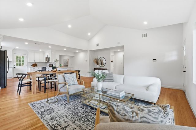 6811 Patrick Drive, Dallas, TX 75214