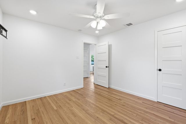 6811 Patrick Drive, Dallas, TX 75214