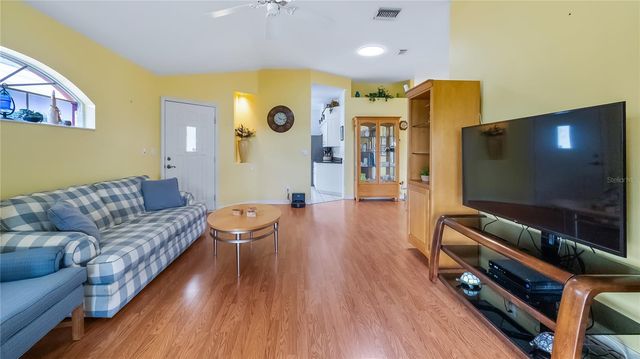 21709 KING RICHARDS WAY, Leesburg, FL 34748