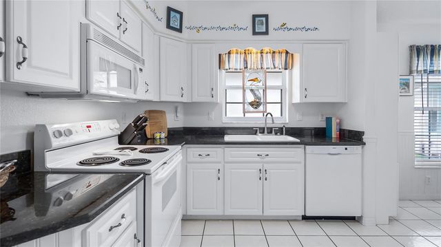 21709 KING RICHARDS WAY, Leesburg, FL 34748