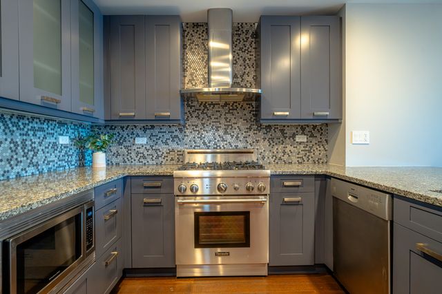 240 E Illinois Street 1606, Chicago, IL 60611