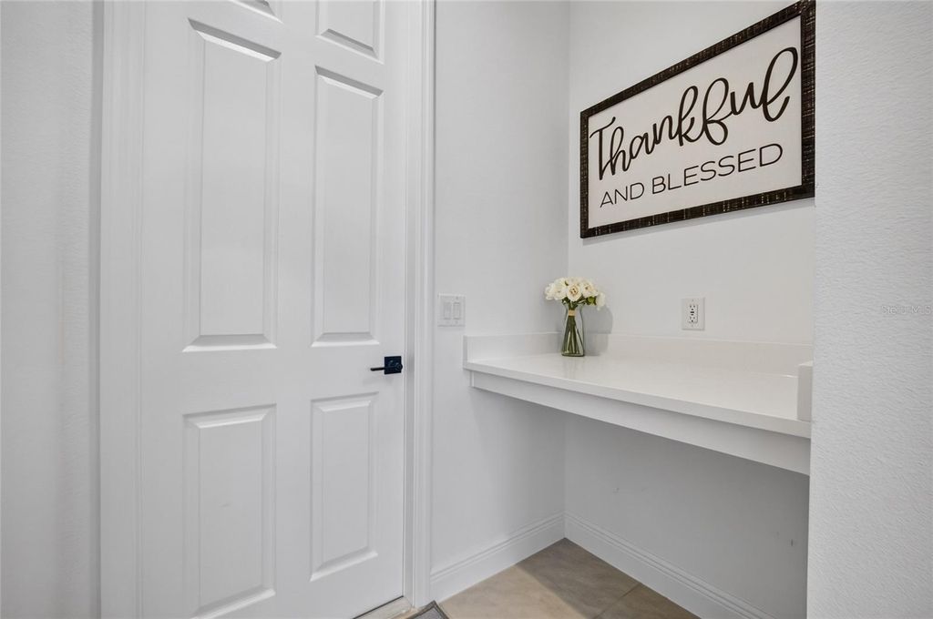 Image 26 of property listing at 7268 ROLLING LEAF ROAD, Groveland, FL 34736
