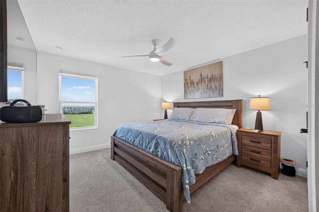 Image 42 of property listing at 7268 ROLLING LEAF ROAD, Groveland, FL 34736